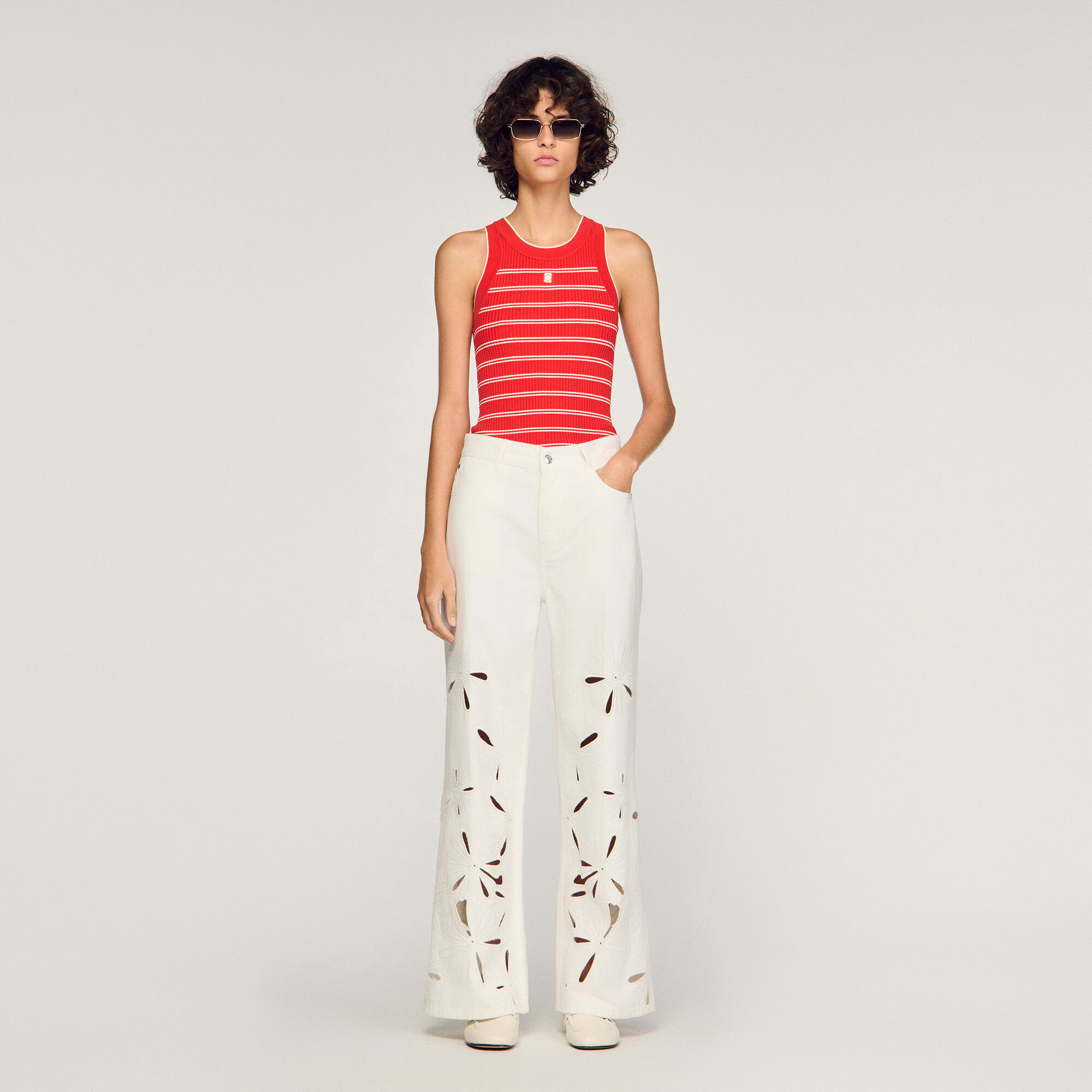 Wide-Leg Embroidered Jeans : Jeans color white