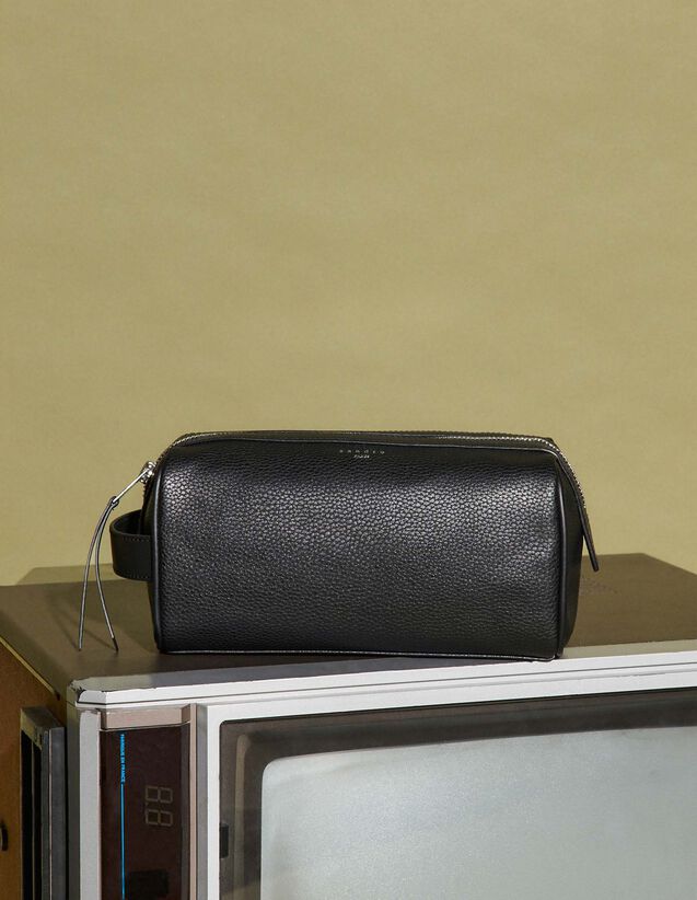 Toiletry Bag : Leather Goods color Black