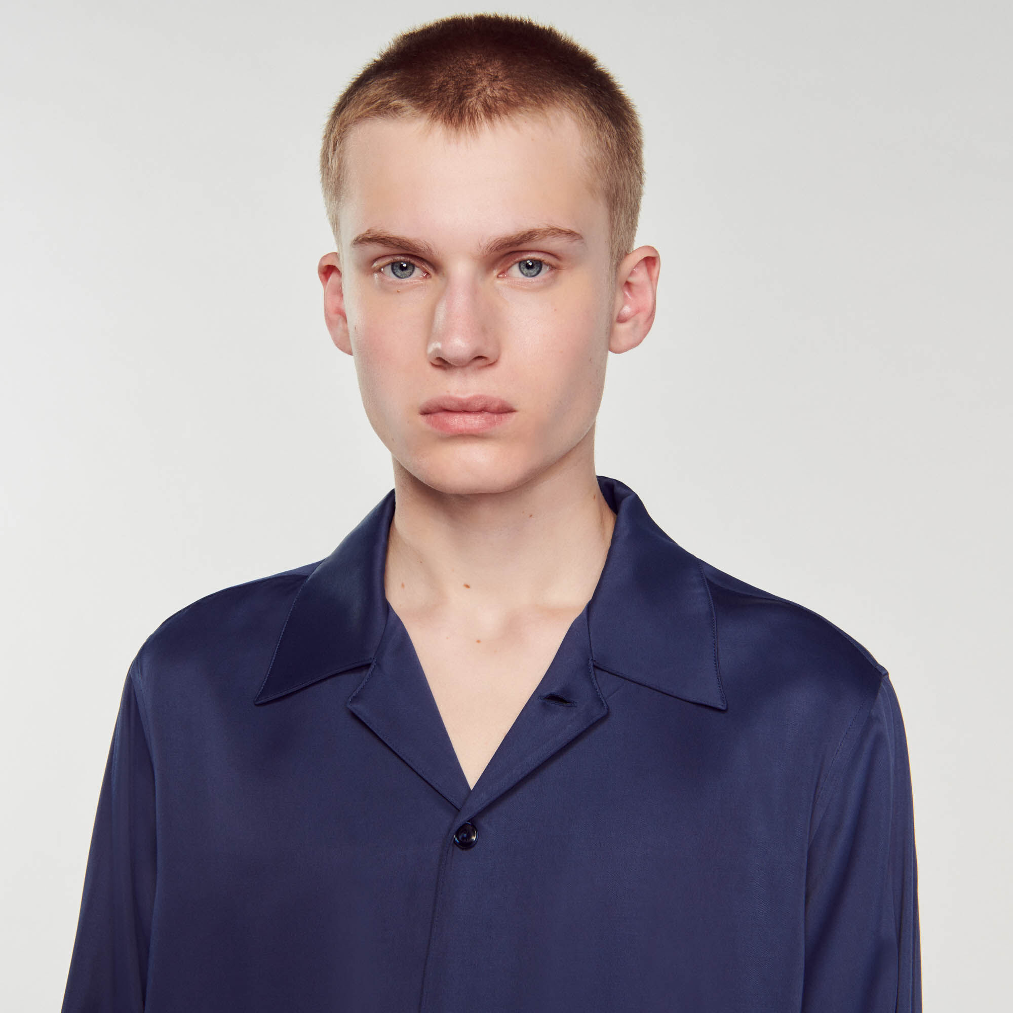 Flowing Shirt : Shirts color white