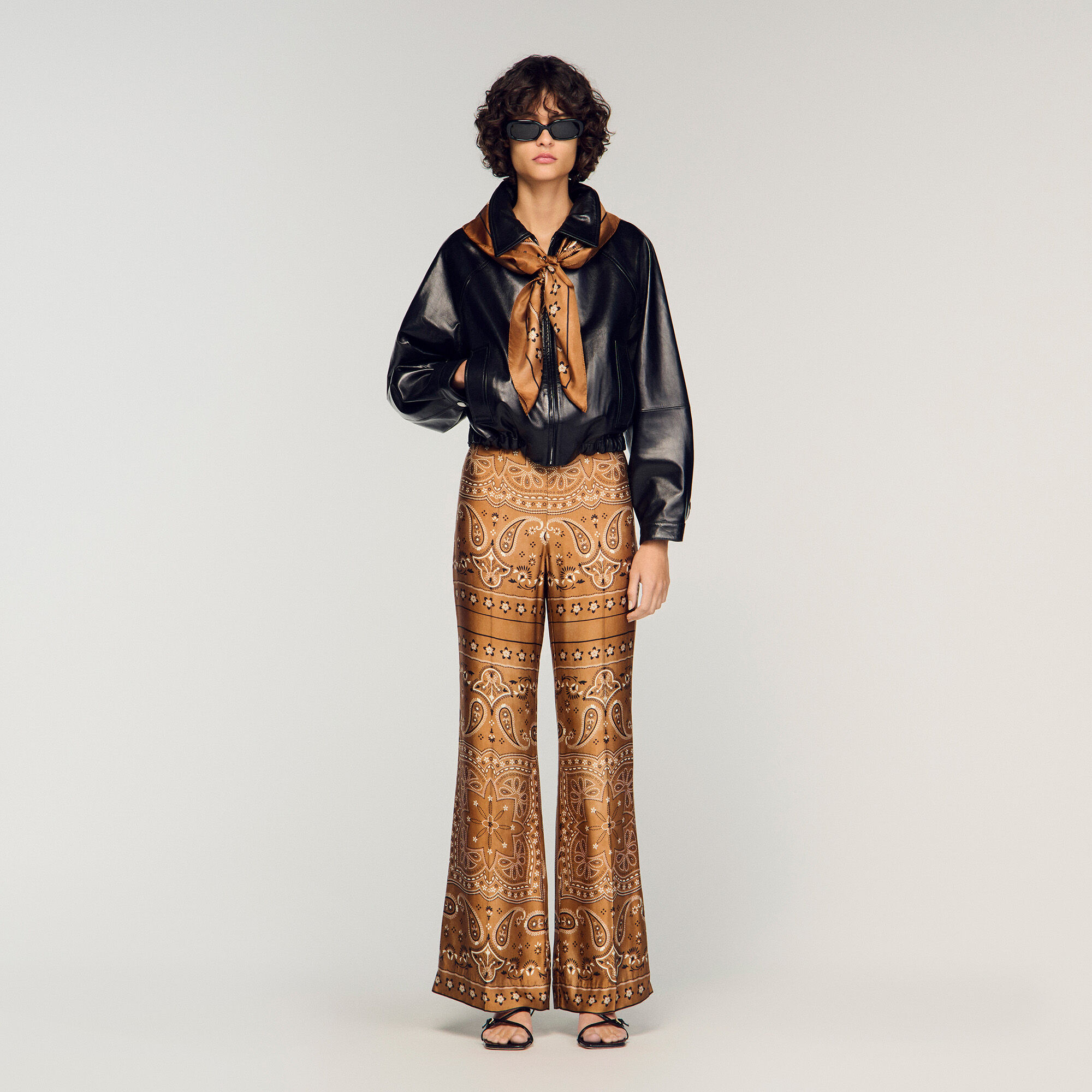 Bandana-Print Floaty Trousers : Pants color Brown / Black