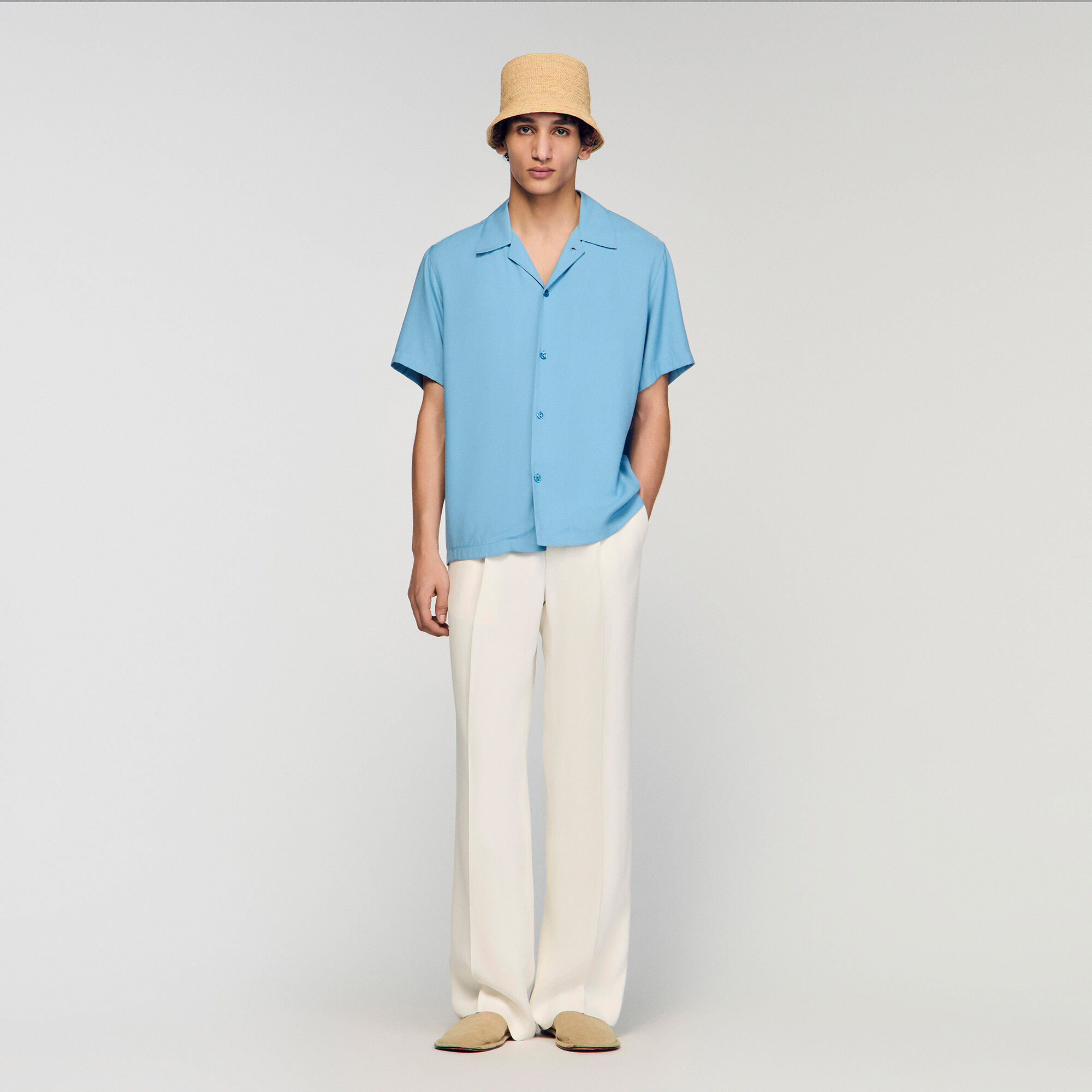 Loose-Fit Shark Collar Shirt : Shirts color Sky Blue