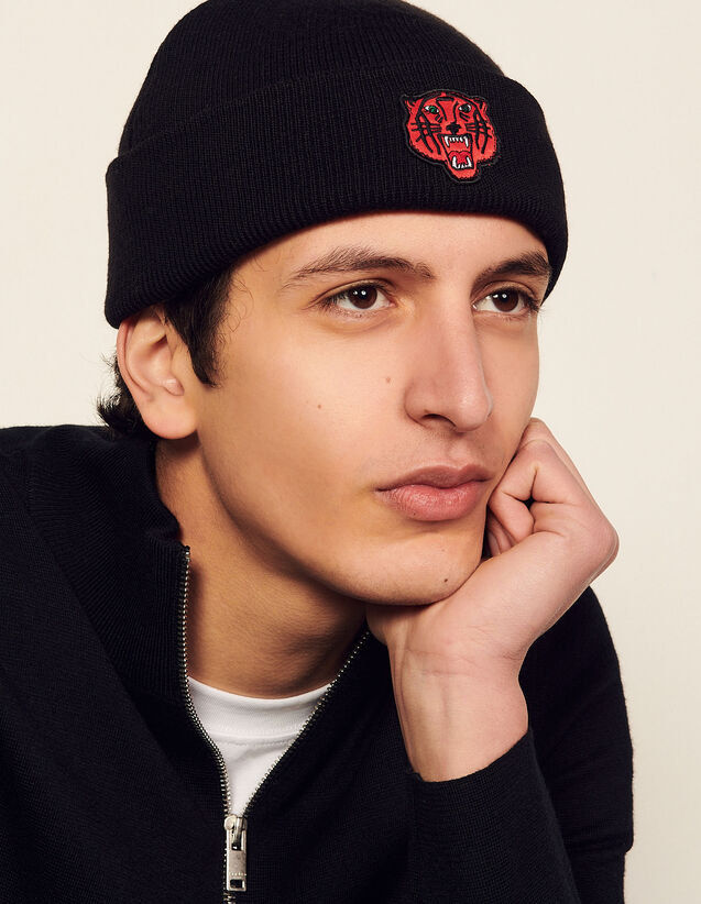 Beanie With Patch : Caps color Black