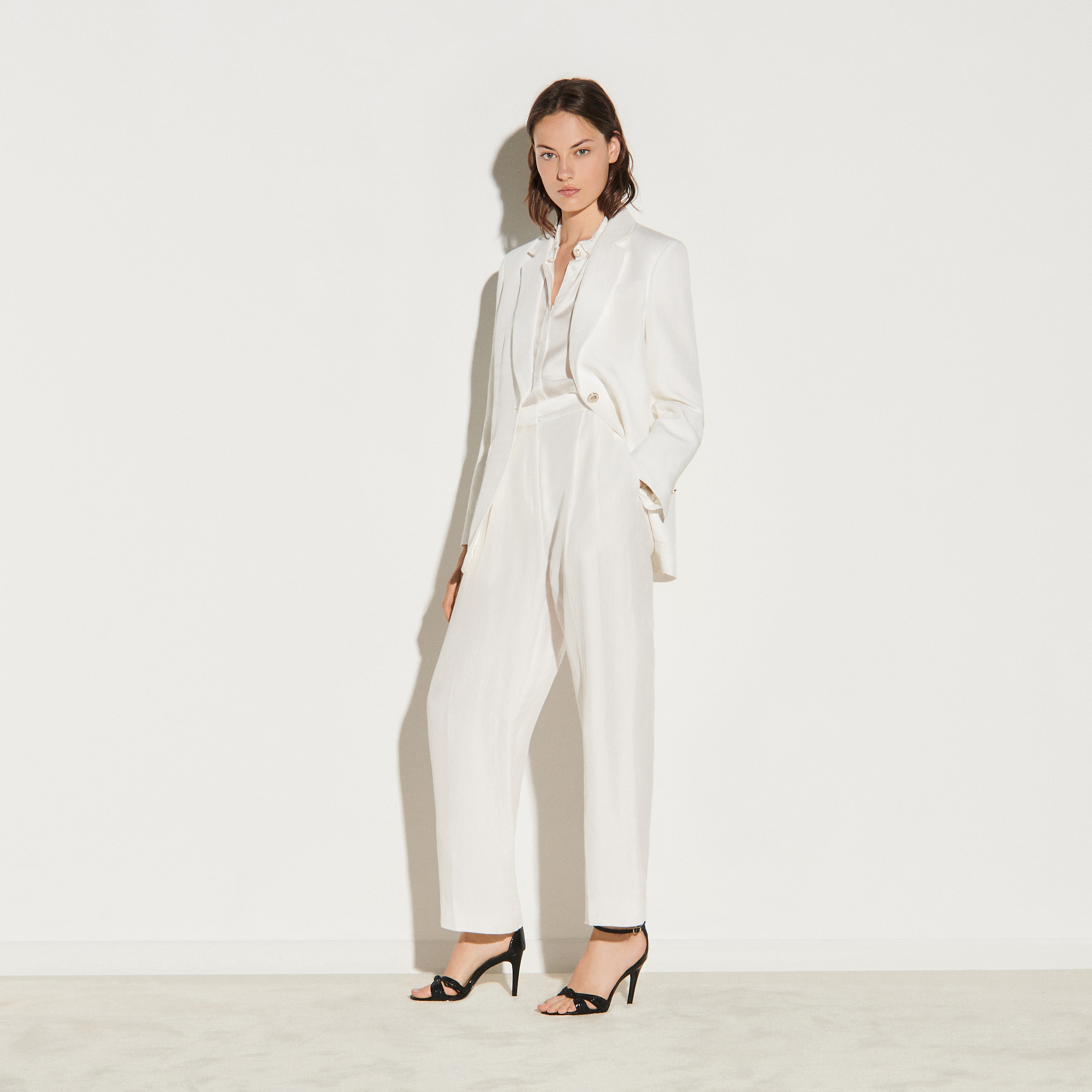 high waisted trousers