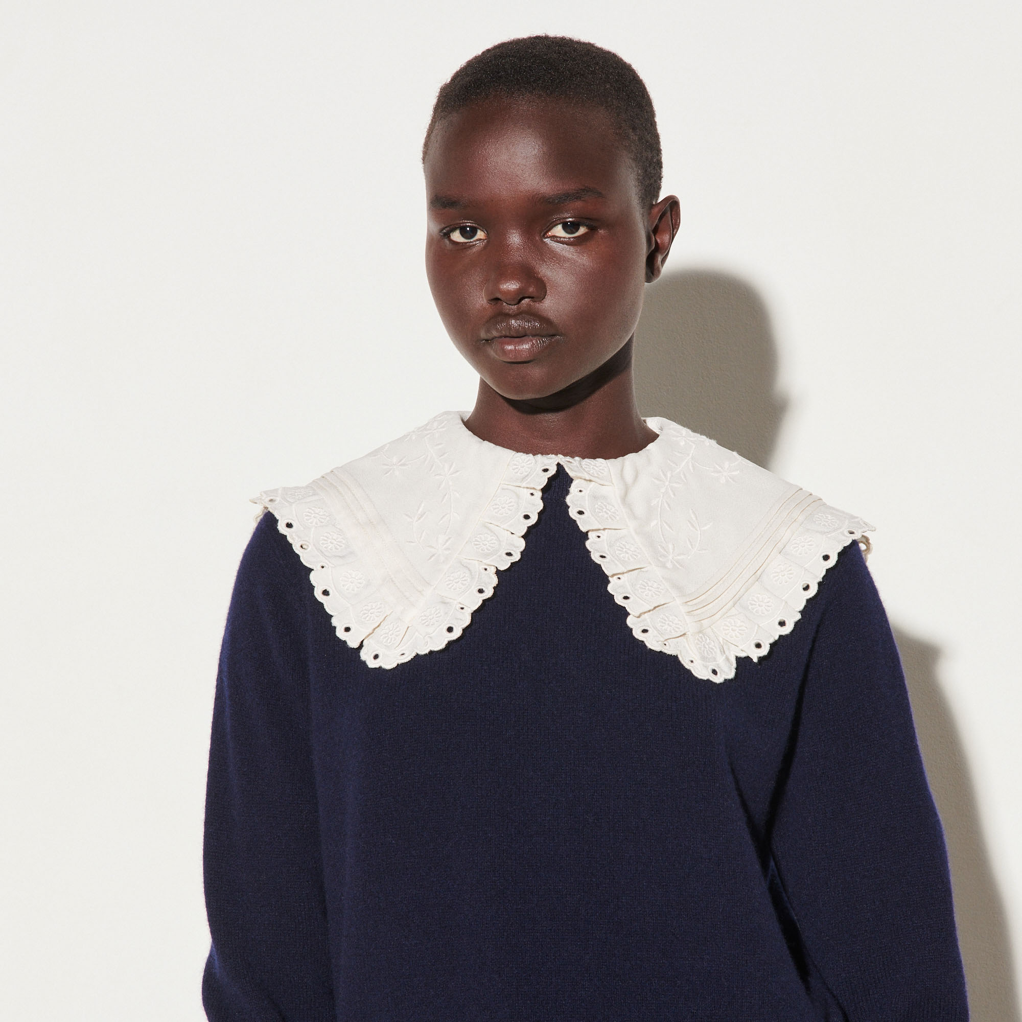 embroidered collar sweater